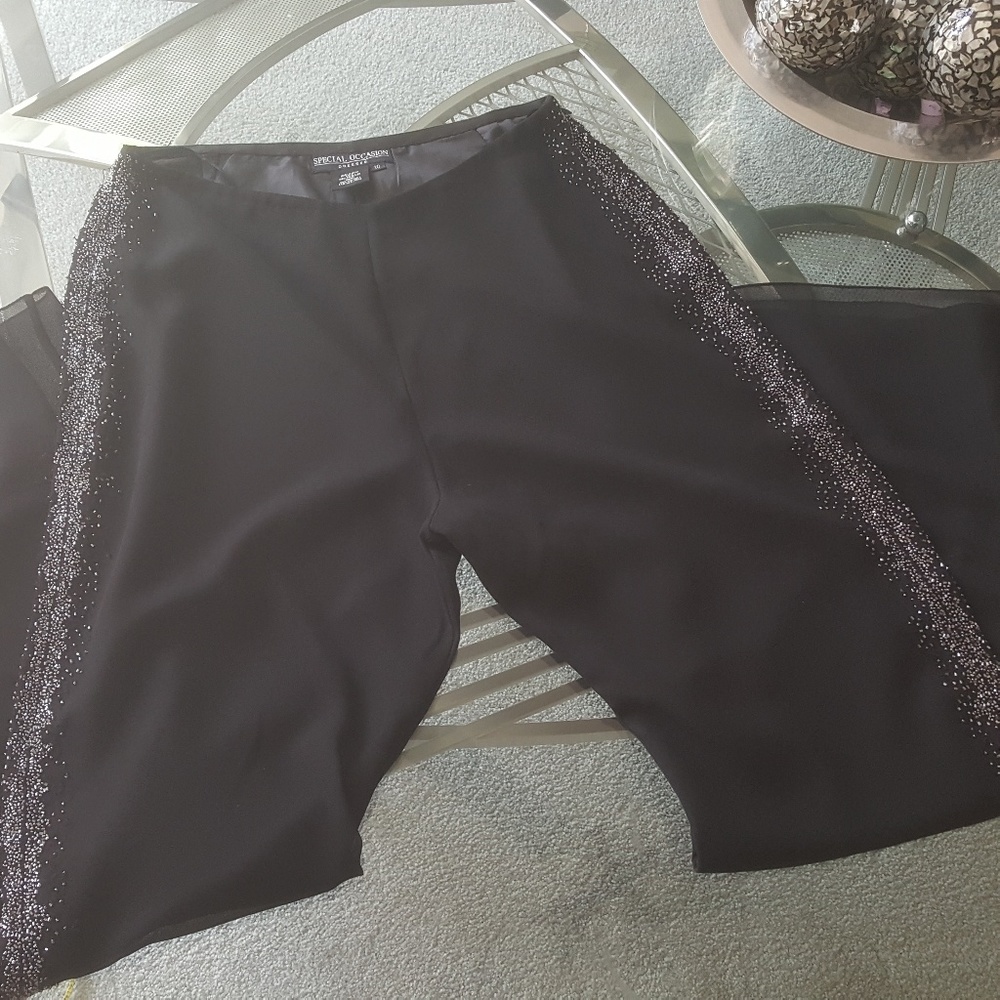 Gorgeous sparkle detailed dress pant